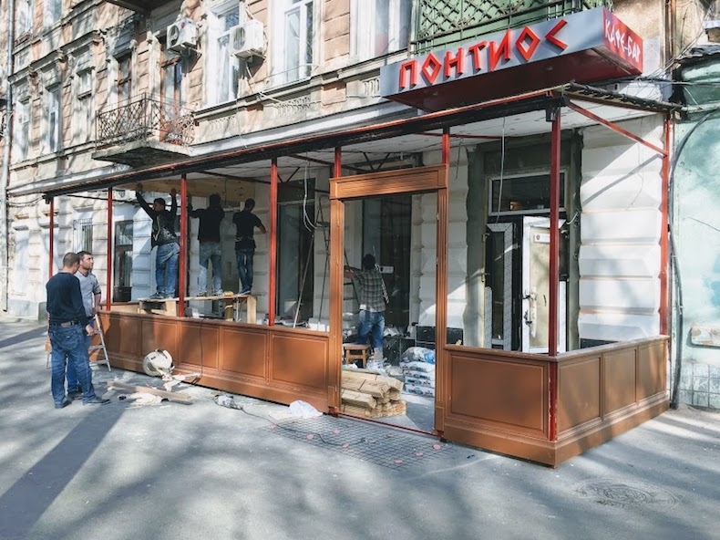 Сборка пристройки к кафе Понтиос