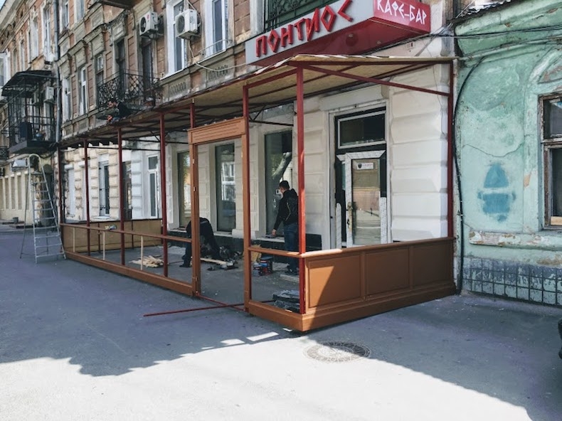 Сборка пристройки к кафе Понтиос