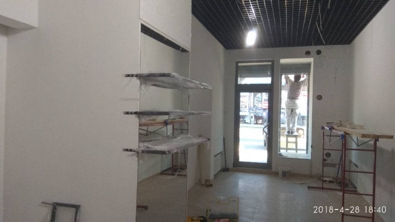 Монтаж конструкций в магазине