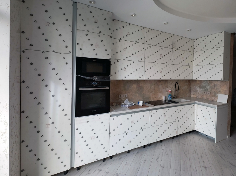 Установка фасадов Rehau Brilliant