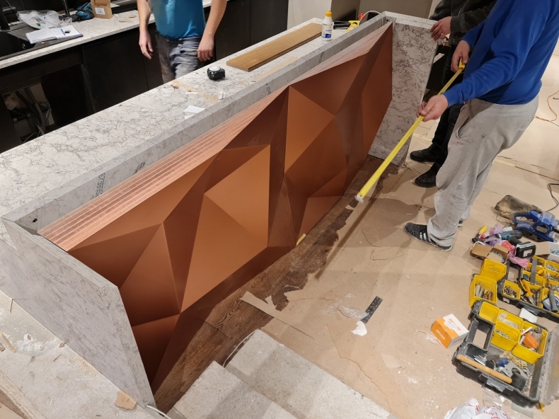 Монтаж 3D панелей в остров кухни
